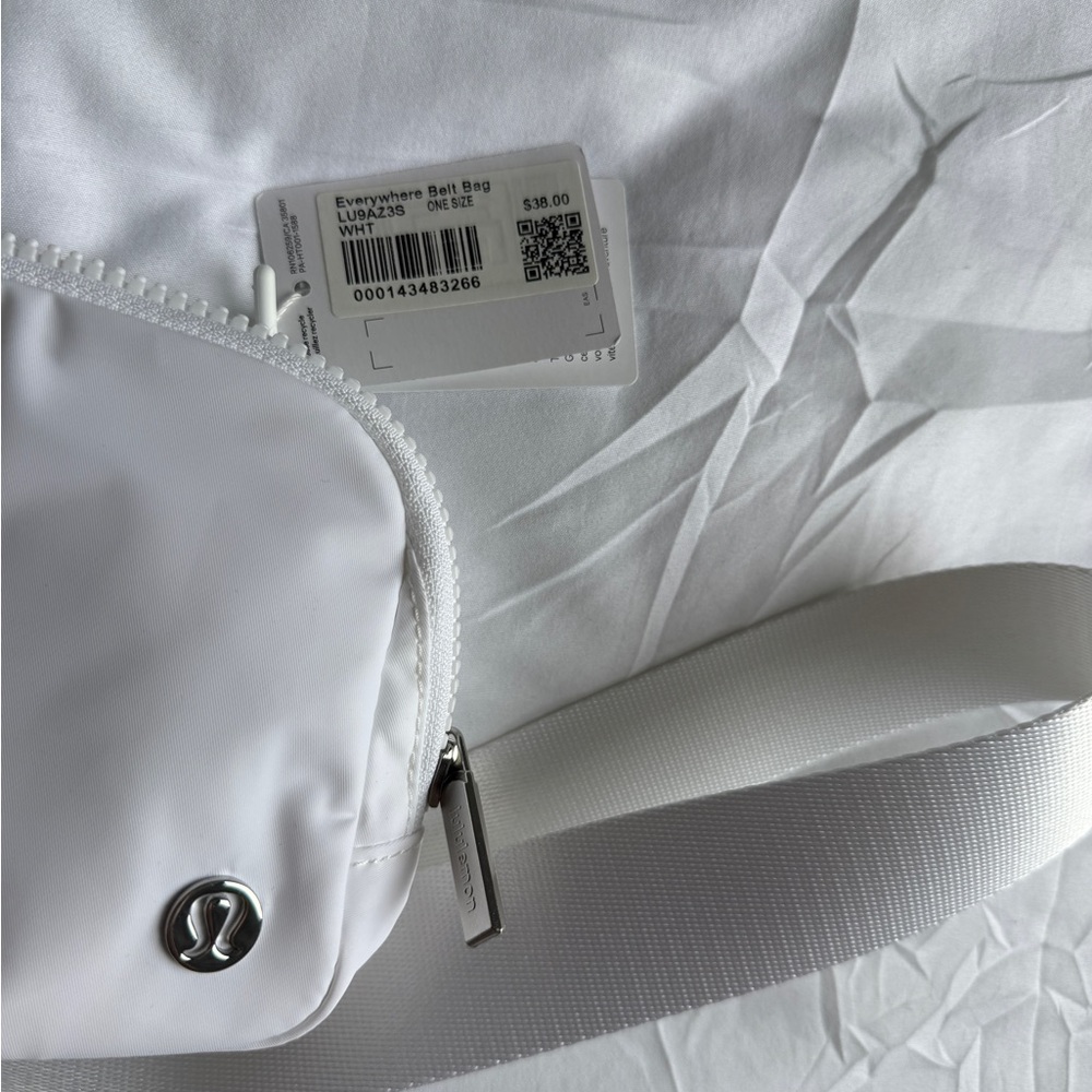 Lululemon Belt Bag - Picture 3 of 3